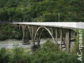 Мост в Сухум через реку Гумиста построен еще пленными немцами. Отдых в Абхазии в бархатный сезон