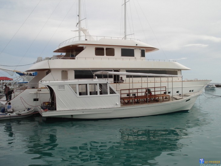 Яхта Aurora и дони, Мальдивы