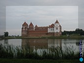 Новый день нашего тура посвящен популярным белорусским за́мкам. Первым будет средневековый (XVI в.) Мирский замок. Автобусный тур в Беларусь