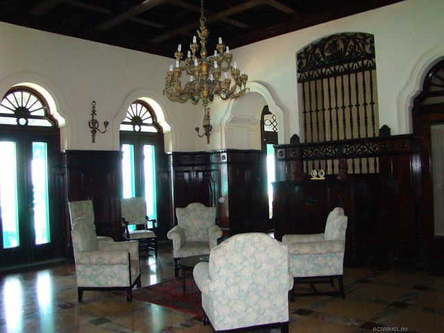 Отель Xanadu Mansion (Вилла Дюпона)