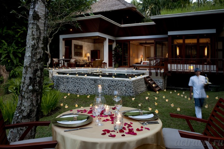    .  Four Seasons Resort Bali at Sayan
