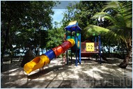 Детская горка. Отель Mataking The Reef Dive Resort, остров Матакинг, штат Сабах, Малайзия