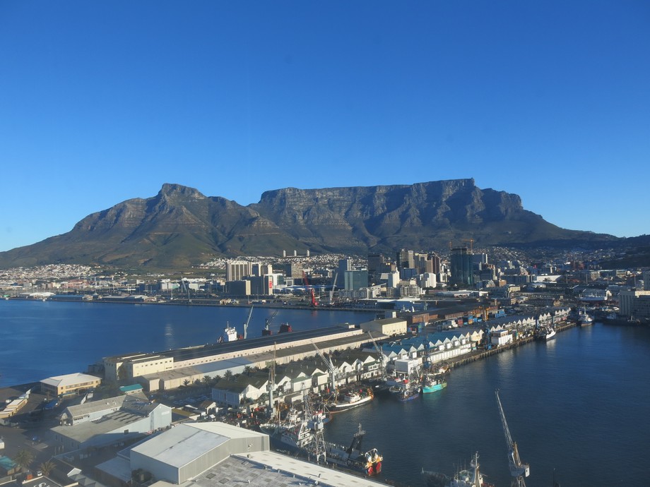 Столовая гора — вид из вертолета. Фото из путешествия по югу Африки