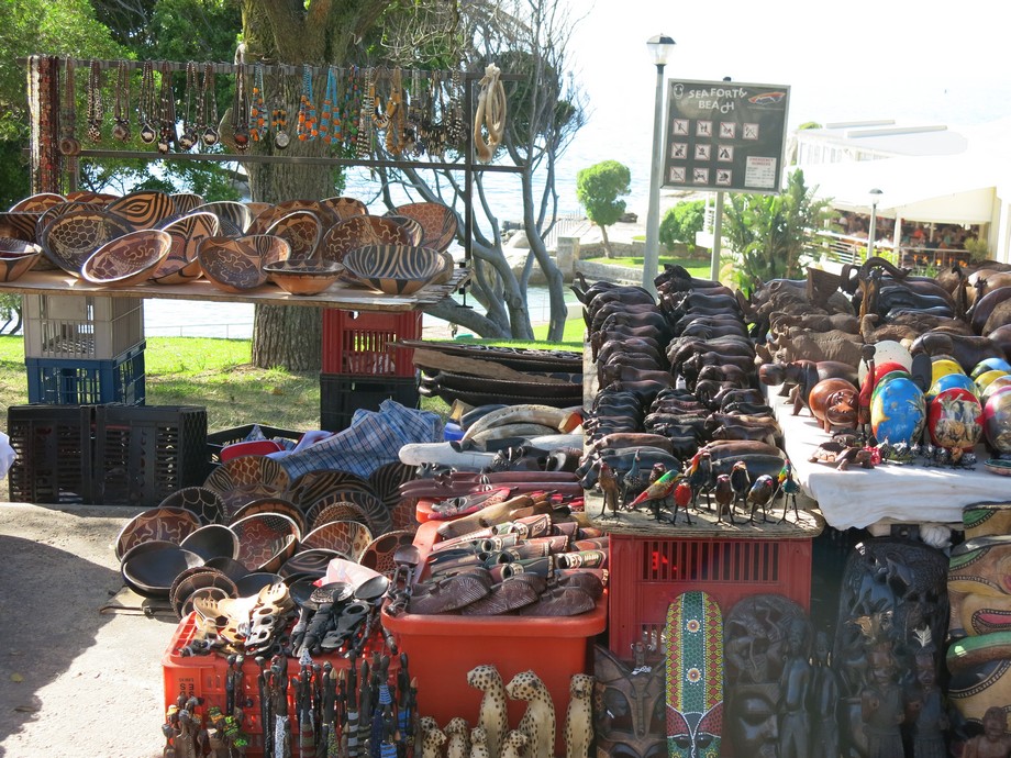 Сувенирные развалы. Фото из путешествия по югу Африки