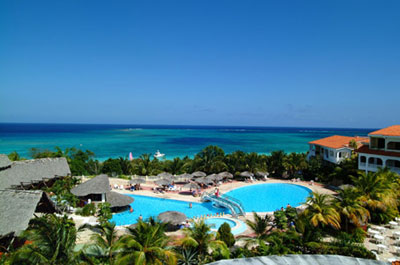 Sol Rio de Luna y Mares Resort