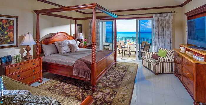 Номер Italian Oceanfront Penthouse Concierge Family Suite with Kids Room отеля Beaches Turks & Caicos