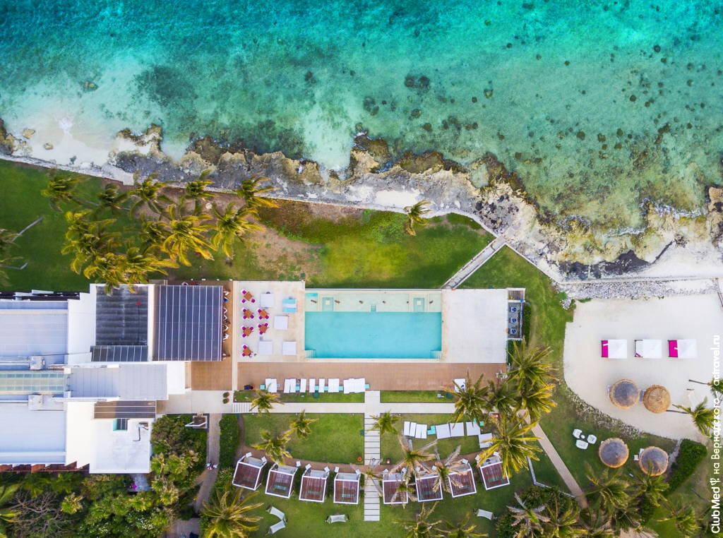 Зона с уровнем комфорта «5 трезубцев» на курорте Club Med Cancun Yucatan