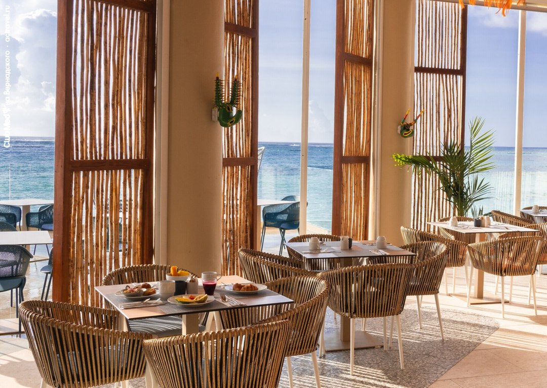 Ресторан Indigo Beach Lounge в городке Club Med Punta Cana, Доминикана