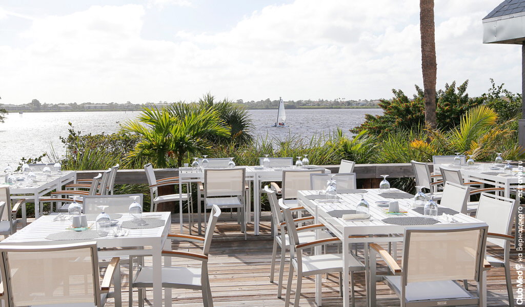 Ресторан в Club Med Sandpiper Bay