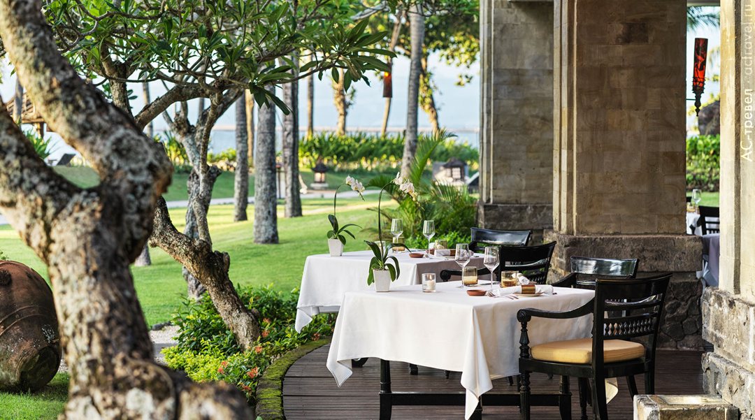 Ресторан в отеле InterContinental Bali