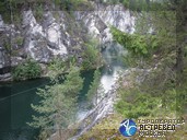 Основной карьер имеет протяженность ок. 460 м. Вдоль всего озера натянут канат зип-лайна (канопи), по которому за отдельную плату спускаются посетители парка. Путешествие по Карелии.