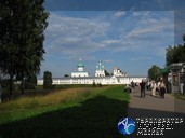 Александро-Свирский монастырь. Монастырь состоит из двух раздельно стоящих частей: старой Троицкой (на фото) и новой Преображенской. Путешествие по Карелии.