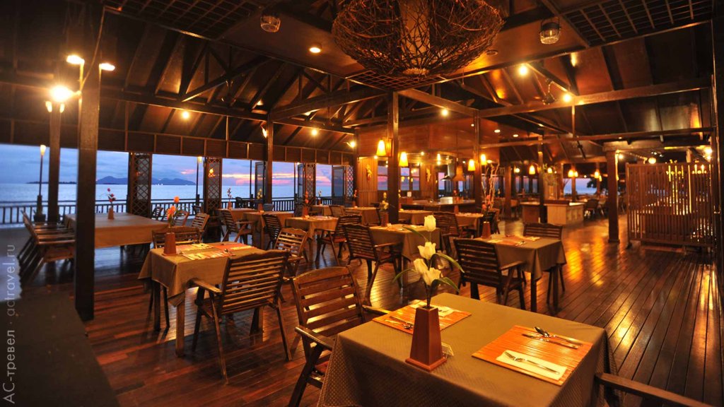 Ресторан в отеле Mataking Resort