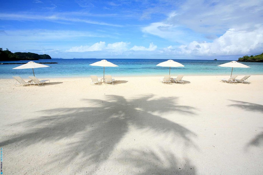 Пляж отеля  Palau Pacific Resort