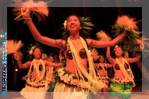 Шоу с народными танцами в отеле Palau Pacific Resort
