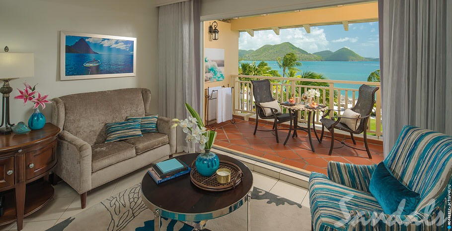  Caribbean Honeymoon Beachview Penthouse Club Level Room   Sandals Grande St. Lucian