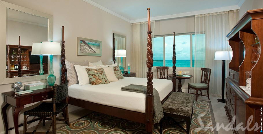 Номер Balmoral Oceanview Luxury Room в отеле Sandals Royal Bahamian