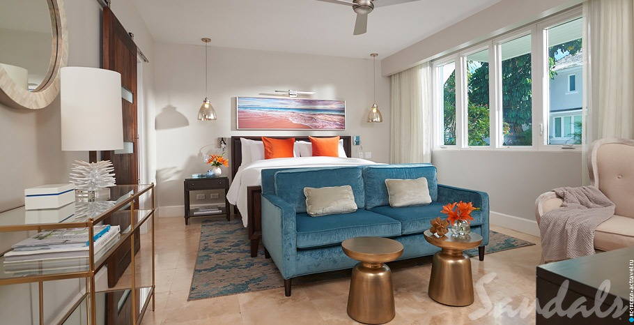Номер Royal English Walkout Butler Hideaway Villa Suite with Patio Tranquility Soaking Tub в отеле Sandals Royal Bahamian