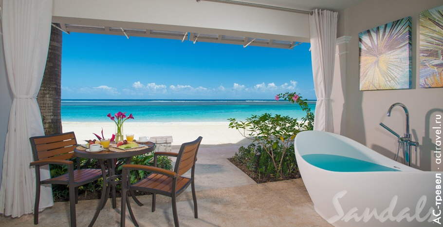  Windsor Beachfront Walkout Club Elite Room with Patio Tranquility Soaking Tub   Sandals Royal Caribbean