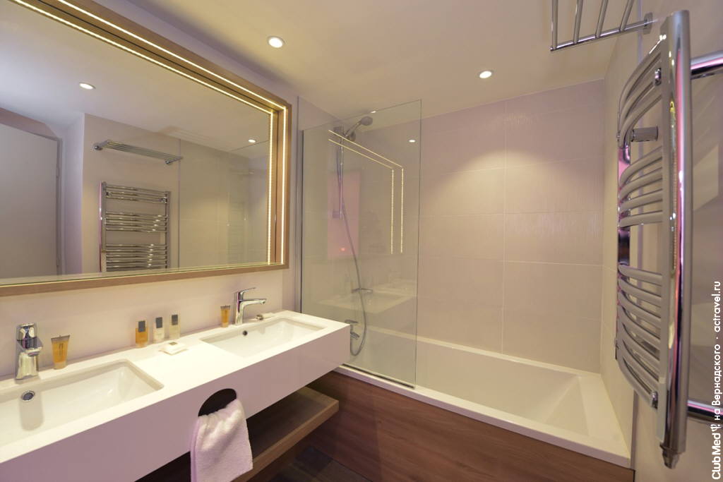 Ванная комната номера Супериор в городке Club Med Val Thorens Sensations