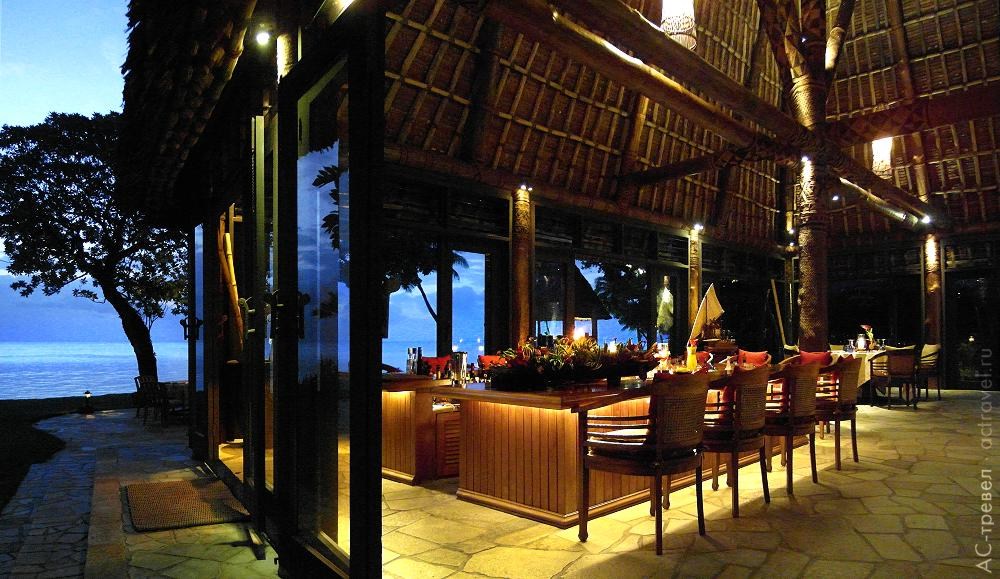 Ресторан в отеле The Wakaya